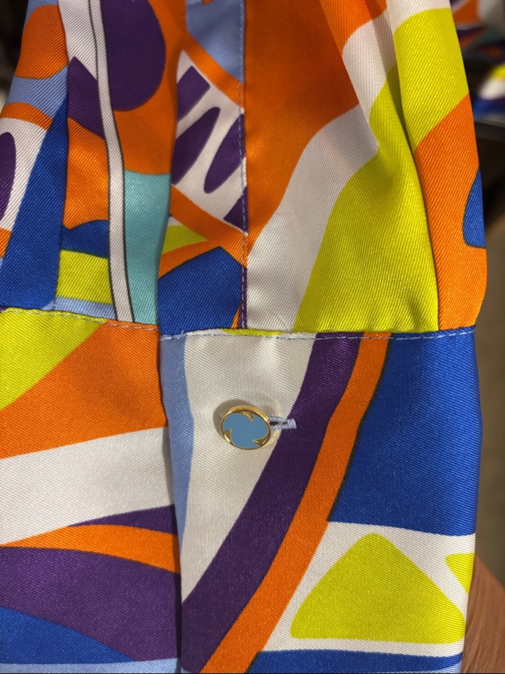 ZARA Vibrant Multi-Color Abstract Button-Down Shirt - Picture 4 of 6